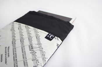Ipad-Tasche mit Au�entasche und Magnetverschluss 25 x 12 cm