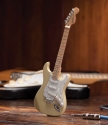 Fender Stratocaster - Cream Finish  Wohnaccessoires
