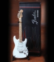 Fender Stratocaster - Olympic White Finish  Minitaurausgabe