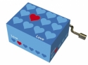 Spieluhr Happy Birthday Motiv blaue und rote Herzen mit Holz-Resonanzboden
