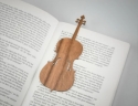 Lesezeichen Cello Walnuss aus Walnussholz 16cm x 6cm x 0,15cm